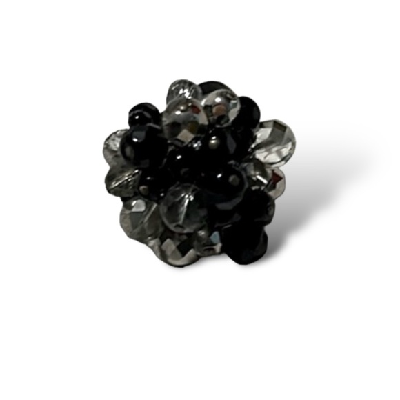 Jewelry - Free Add-On! Black and Silver Beaded Ring - Size 7